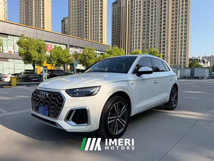 Audi Q5L 45T luxury and dynamic - автомобиль из Китая