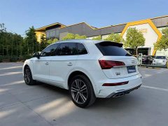 Audi Q5L 45T luxury and dynamic - фото 4