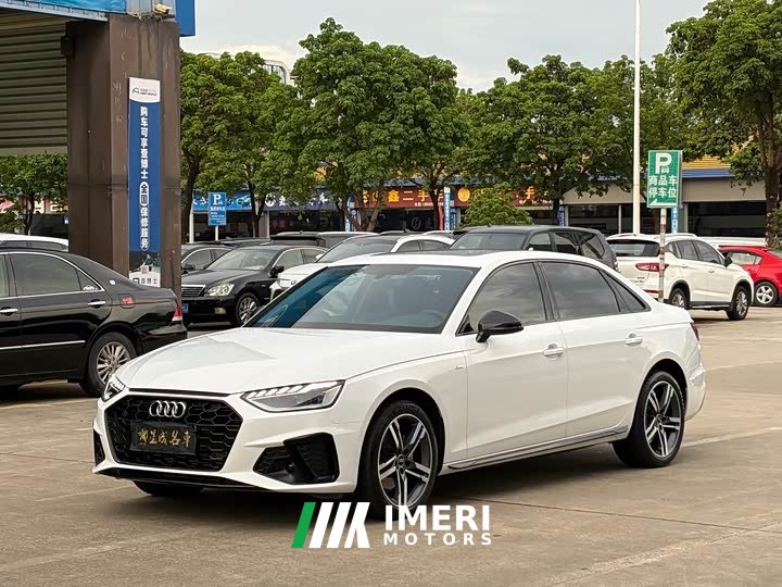Audi A4L 40 TFSI luxury and dynamic - автомобиль из Китая