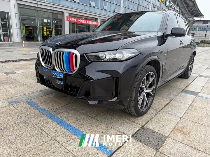 BMW X5 xDrive 30Li Exclusive M Sports Night Package - автомобиль из Китая