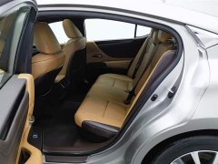 Lexus ES 2020 300h Excellence Edition - фото 15