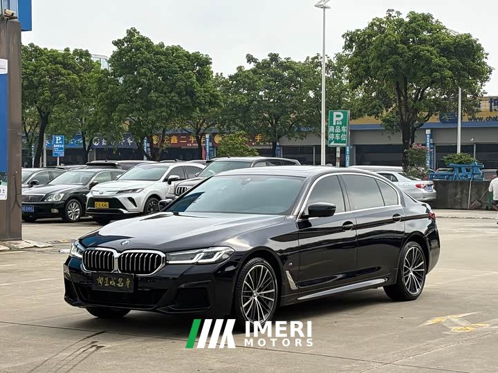 BMW 5 Series 530Li leading M sports package