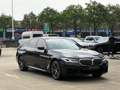 BMW 5 Series 530Li leading M sports package - фото 3