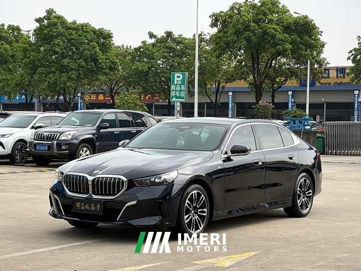 BMW 5 Series 525Li M Sports Package - автомобиль из Китая