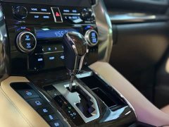Toyota Wilfa 2020 Shuangqing 2.5L Black Gold Limited Edition - фото 9
