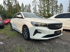 Geely Emgrand 4th Gen 1.5L CVT Deluxe - фото 3