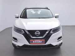 Nissan Qashqai 2.0L CVT Deluxe Edition - фото 3