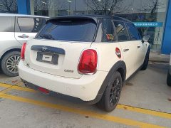 MINI 1.5T Cooper Classic 5-Door - фото 5