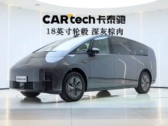 Li Auto Ideal MEGA Ultra smart refresh version - фото 1