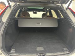 Volvo XC60 B5 four-wheel drive Zhiyuan luxury version - фото 11