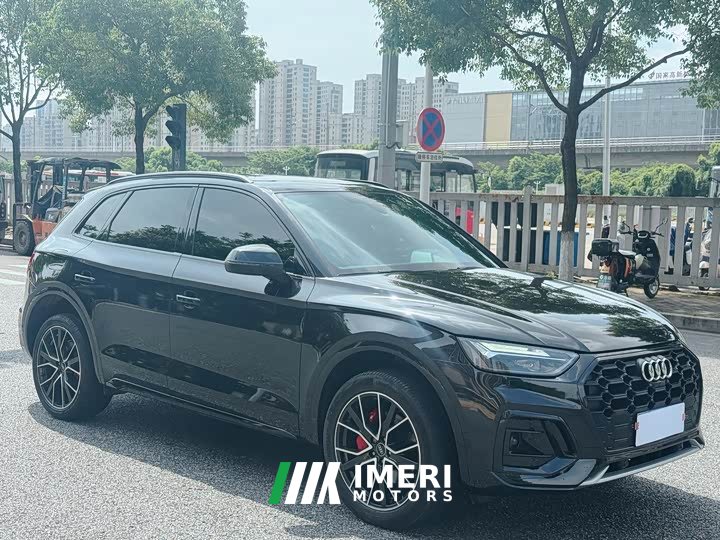 Audi Q5L 45T luxury and dynamic - автомобиль из Китая