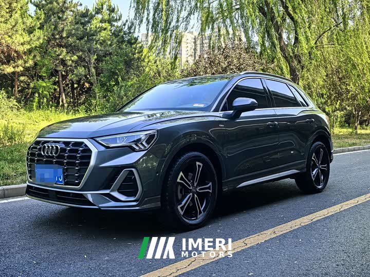 Audi Q3 2020 45 TFSI quattro fashionable and dynamic - автомобиль из Китая