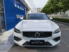 Volvo S60 B4 Zhiyuan Luxury Edition - фото 2