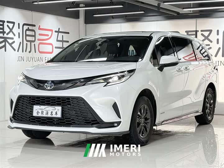 Toyota Granvia 2.5L Hybrid Comfort Edition - автомобиль из Китая