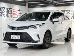 Toyota Granvia 2.5L Hybrid Comfort Edition - фото 1