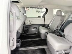 Toyota Granvia 2.5L Hybrid Comfort Edition - фото 10