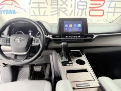 Toyota Granvia 2.5L Hybrid Comfort Edition - фото 12