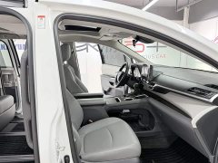 Toyota Granvia 2.5L Hybrid Comfort Edition - фото 16