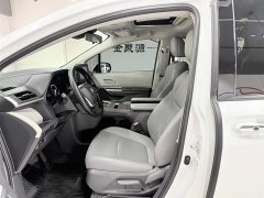 Toyota Granvia 2.5L Hybrid Comfort Edition - фото 7
