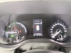 Toyota Granvia 2.5L Hybrid Comfort Edition - фото 9