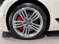 Bentley Continental 2022 4.0T GT V8 - фото 6