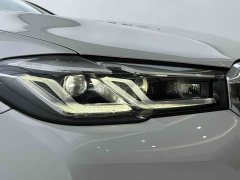 BMW 5 Series facelift 525Li luxury package - фото 4