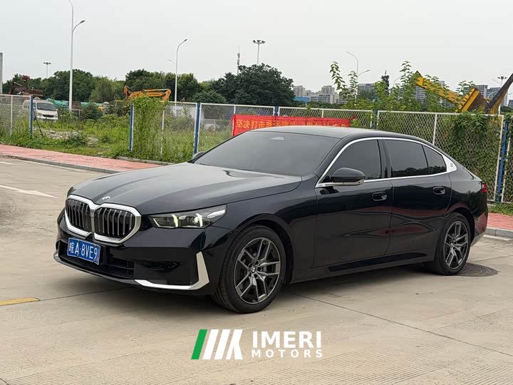 BMW 5 Series 530Li Exclusive Luxury Package - автомобиль из Китая