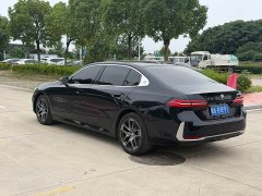 BMW 5 Series 530Li Exclusive Luxury Package - фото 6