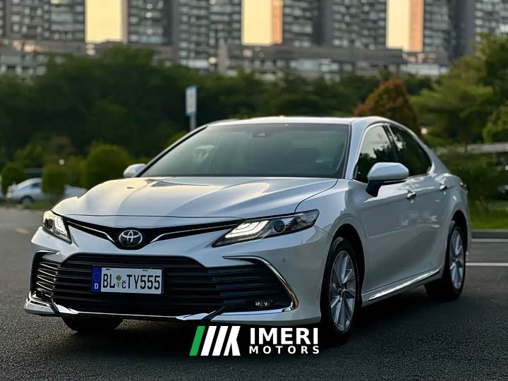 Toyota Camry 2023 2.0G Deluxe Edition - автомобиль из Китая