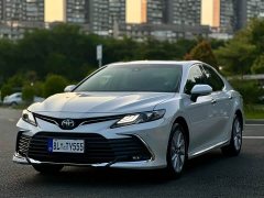 Toyota Camry 2023 2.0G Deluxe Edition - фото 1