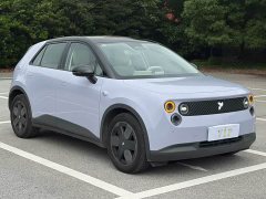 Lynk & Co firefly luminous version - фото 3