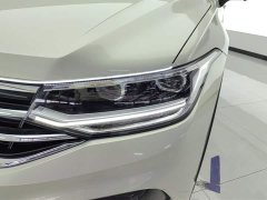 Volkswagen Tiguan L 2022 330TSI automatic two-wheel drive R-Line version - фото 5