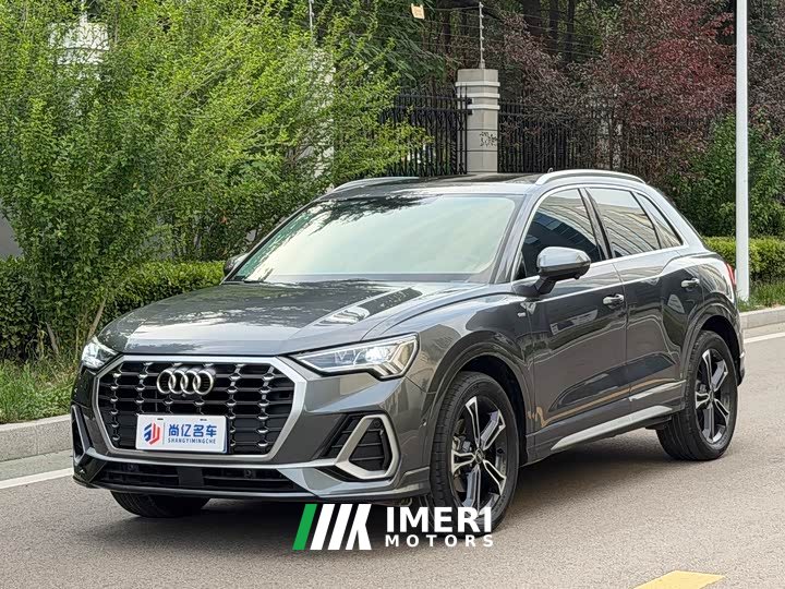 Audi Q3 35 TFSI Fashionable and Dynamic (1.4T) - автомобиль из Китая