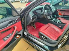 BMW 5 Series 530Li Exclusive M Sports Package - фото 4