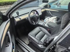 Tesla Model Y standard range rear-wheel drive version - фото 8