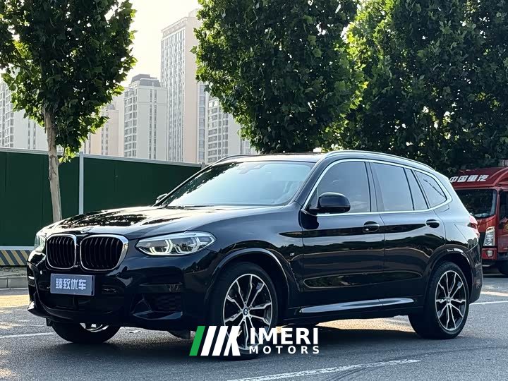 BMW X3 xDrive30i Leading M Sports Package - автомобиль из Китая