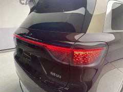 AITO Wenjie M9 extended range Ultra version 52kWh 6-seater version (192-line lidar) - фото 10