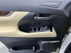 Toyota Alphard Hybrid 2.5L Luxury - фото 5