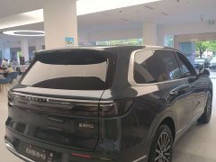 Geely Galaxy M9 210km 4WD Black Gold Smart Edition - фото 8