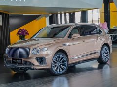 Bentley Bentayga 4.0T V8 EWB Azure - фото 1