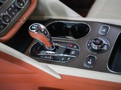 Bentley Bentayga 4.0T V8 EWB Azure - фото 16