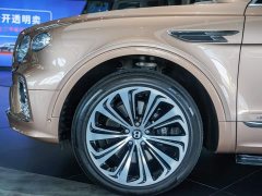 Bentley Bentayga 4.0T V8 EWB Azure - фото 6