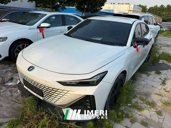Changan UNI-V 1.5T premium - автомобиль из Китая