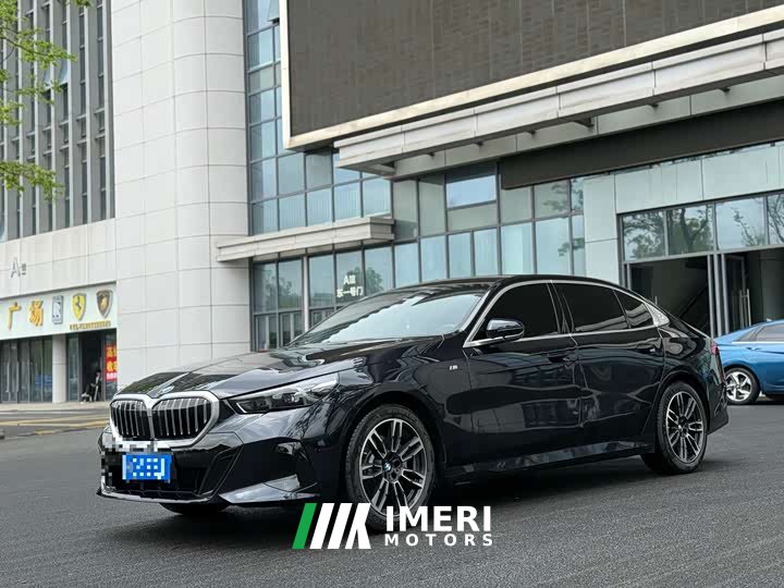 BMW 5 Series 530Li Leading M Sports Package