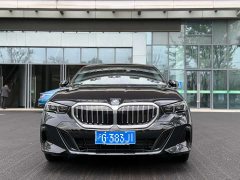 BMW 5 Series 530Li Leading M Sports Package - фото 2