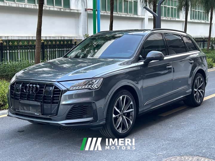 Audi Q7 2022 55 TFSI quattro S line sports - автомобиль из Китая