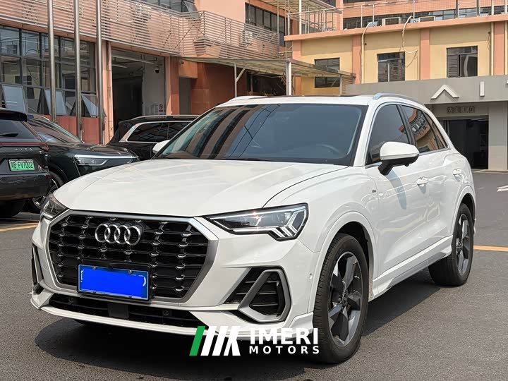 Audi Q3 35 TFSI Fashionable and Dynamic - автомобиль из Китая