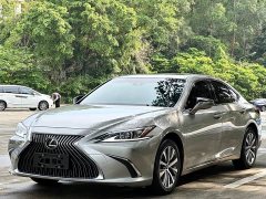 Lexus ES 200 Excellence Edition - фото 1