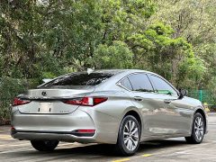 Lexus ES 200 Excellence Edition - фото 11