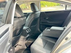 Lexus ES 200 Excellence Edition - фото 9